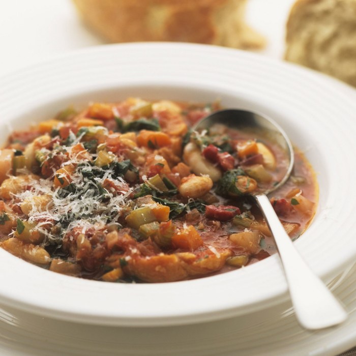 Italijanska zelenjavna enolončnica | Ribollita